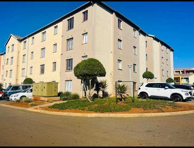 2 BEDROOM APARTMENT FOR SALE IN JABULANI